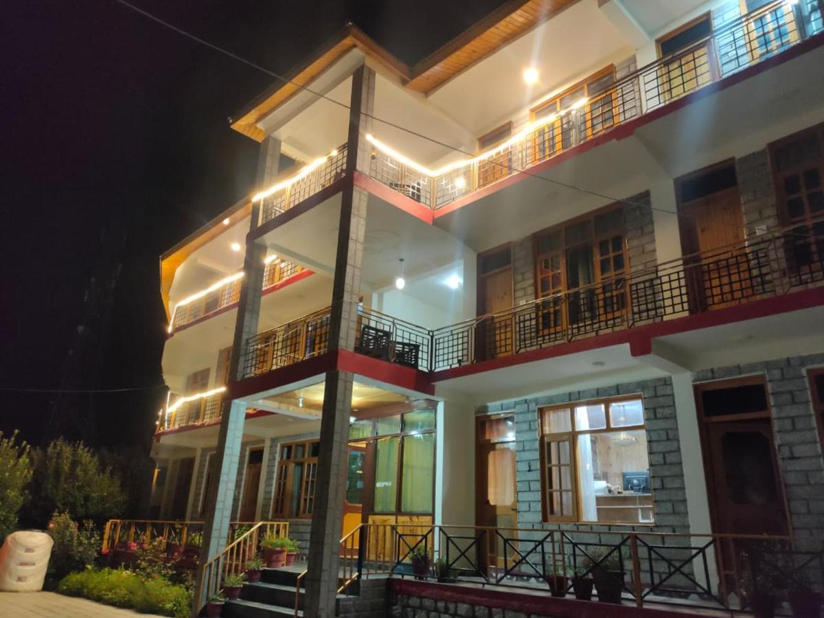 The Eleena Aastha - 3 Star Luxury Hotel Manali (Himachal Pradesh)