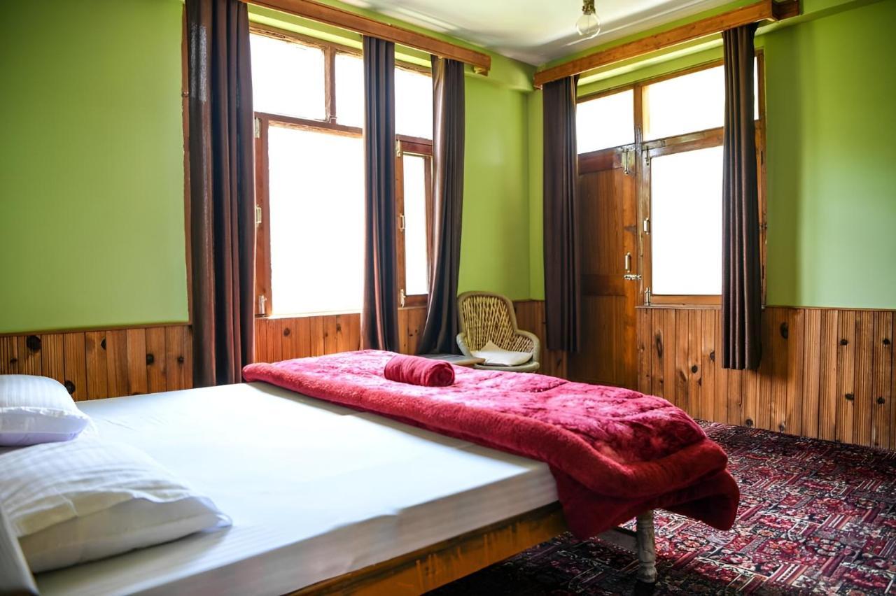 Honey House Hostel *