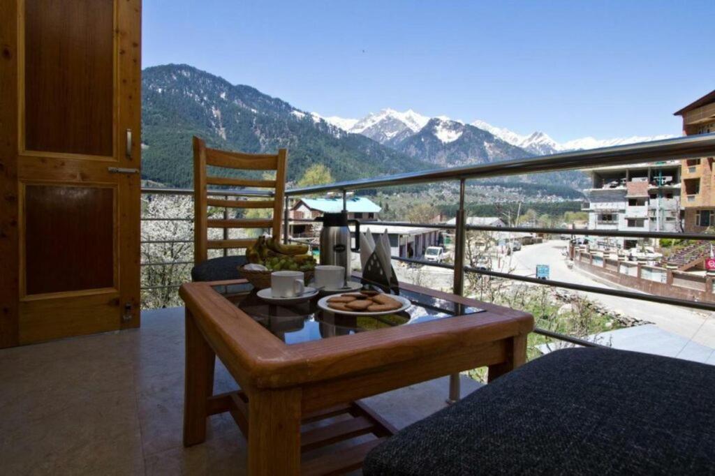 Neha Regency Hotel Manali (Himachal Pradesh)