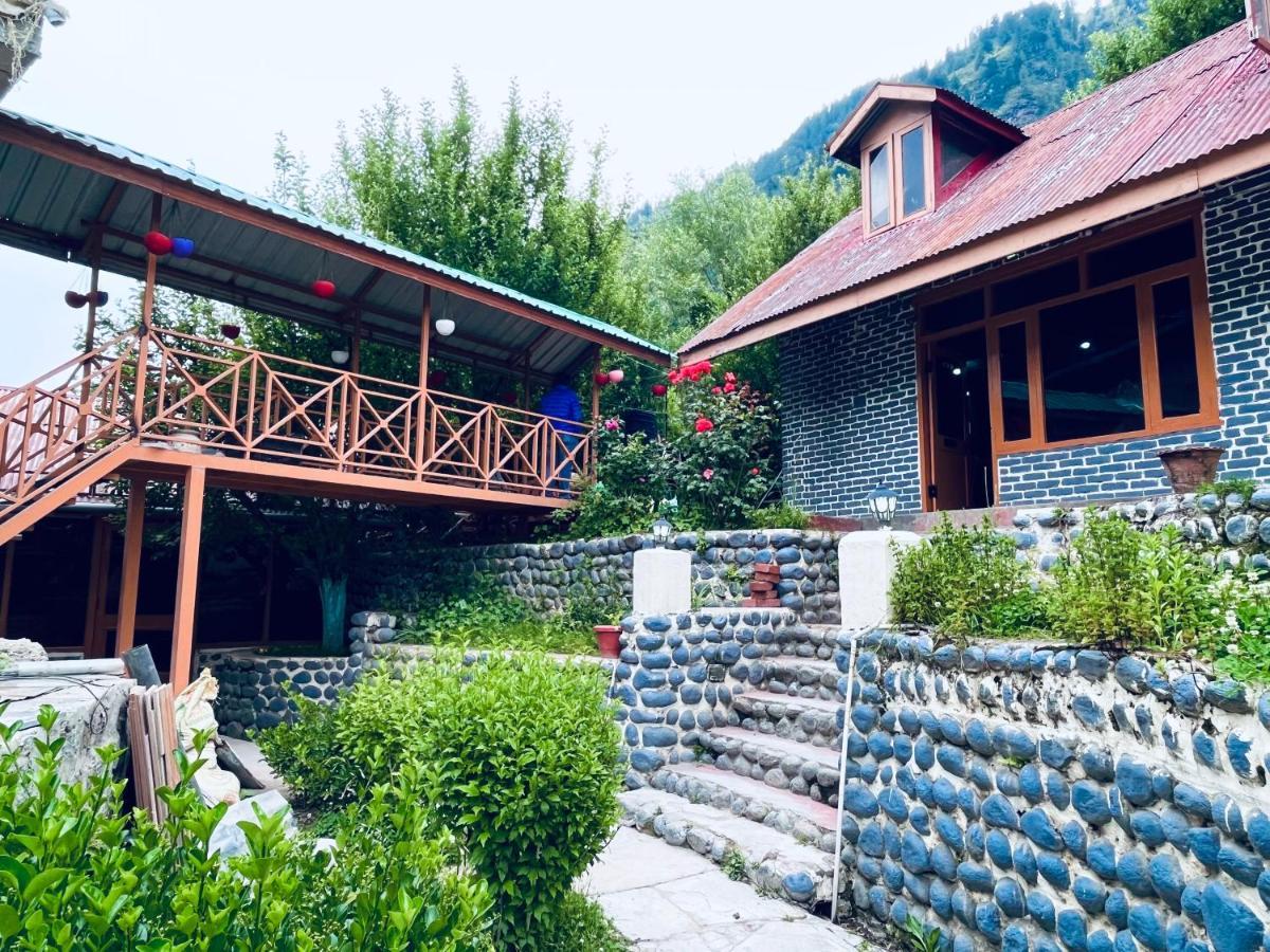 Hotel Naina Spring Resort, - Away From City Hustle Manali (Himachal Pradesh)