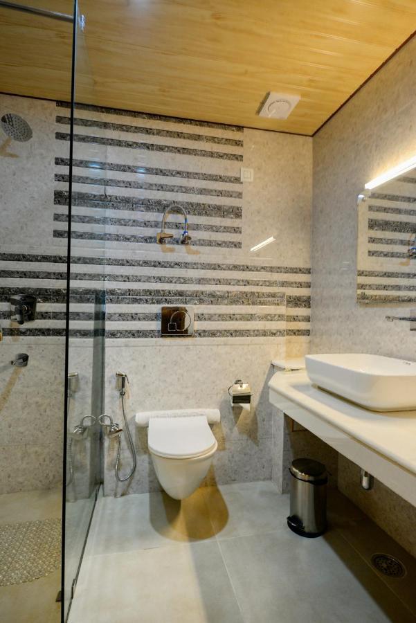 Clarks Suites, 4* Manali (Himachal Pradesh)