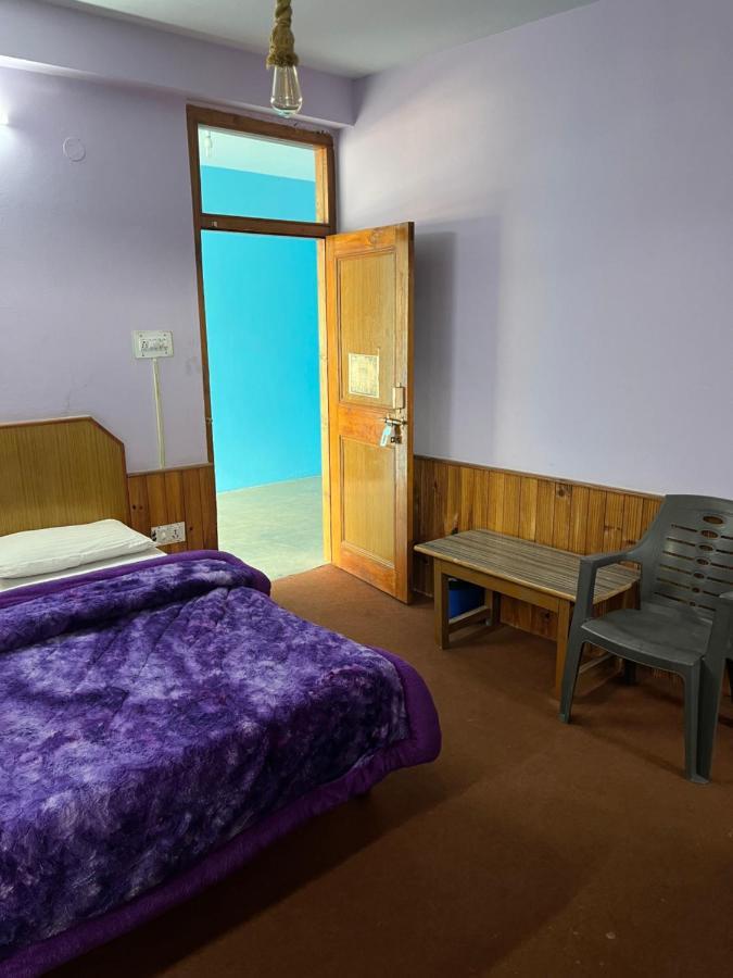 Honey House Hostel Manali (Himachal Pradesh)