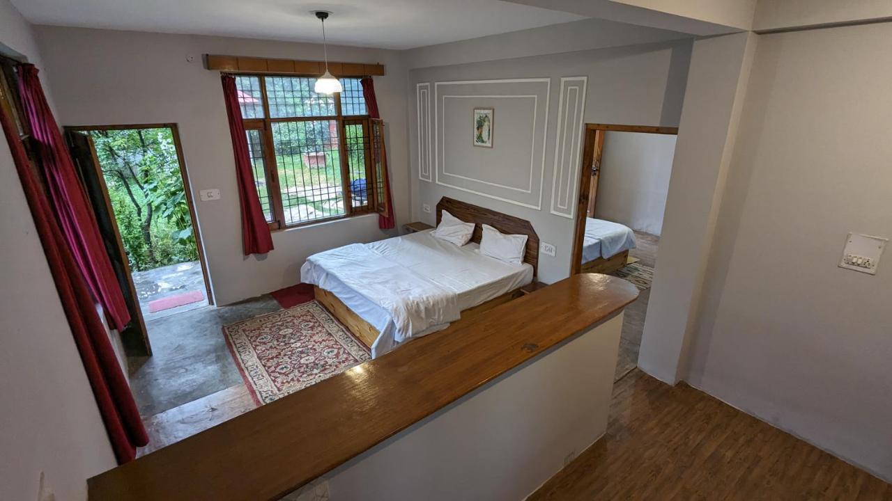 Red House Cafe And Hotel Manali (Himachal Pradesh)