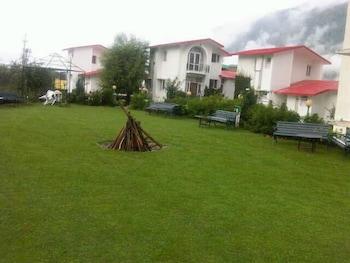 De Vivendi With 35000 Sqft Open Lawn With Bbq Resort 4*