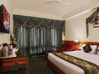 The Orchard Greens 3*