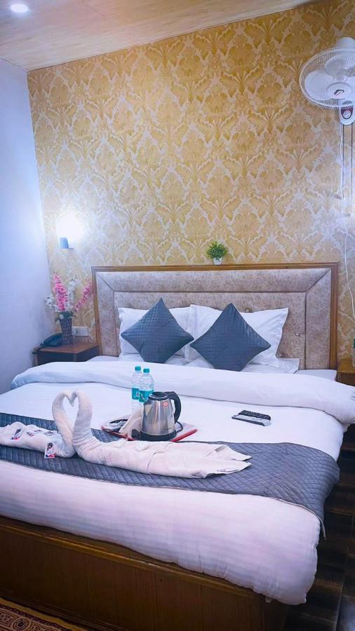 Hamta View Hill-top On Mall Road Apartment Manali (Himachal Pradesh)