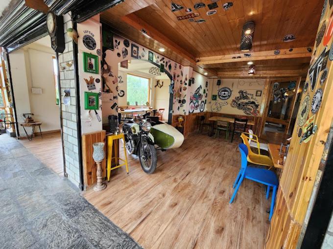 Throttle Shrottle Moto * Manali (Himachal Pradesh)