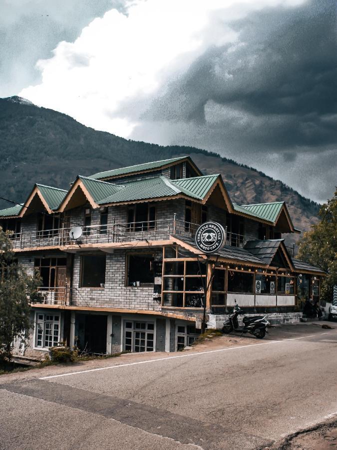 Throttle Shrottle Moto Guest house *