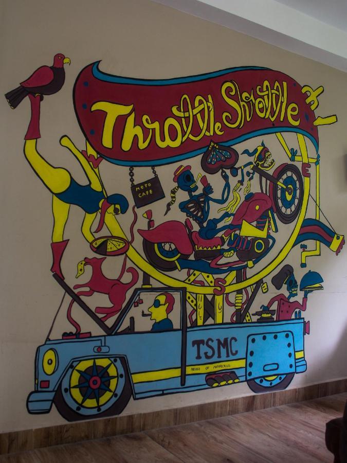 Throttle Shrottle Moto Guest house *
