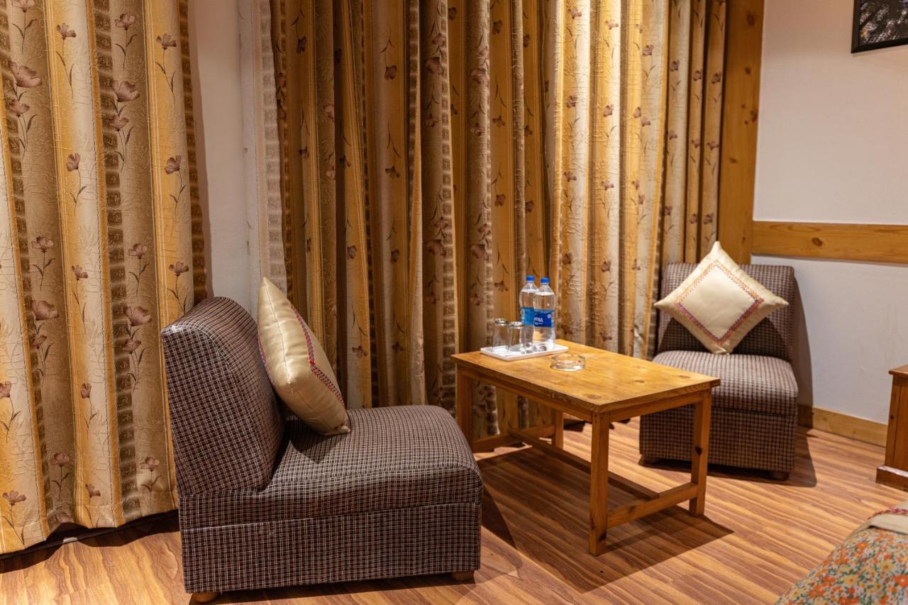 The Conifer Hotel Manali (Himachal Pradesh)