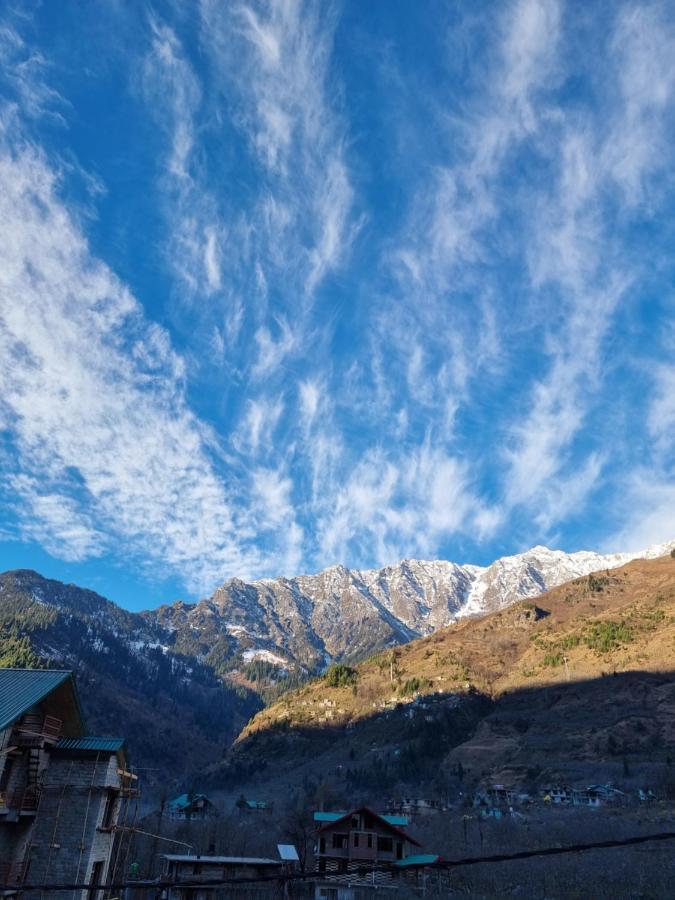 The Bunker Burwa Hostel Manali (Himachal Pradesh)