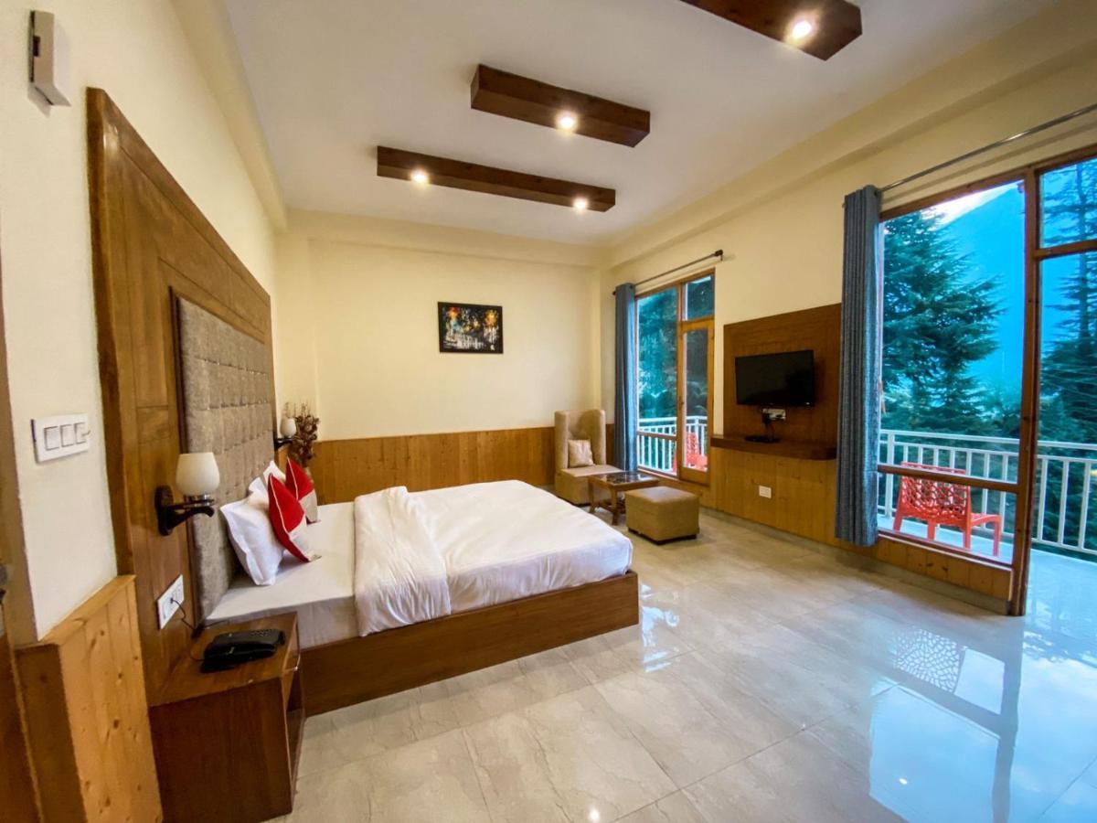 Grand Oasis Hotel