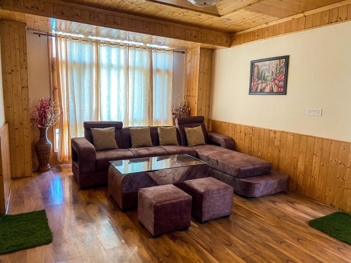 Grand Oasis Hotel Manali (Himachal Pradesh)
