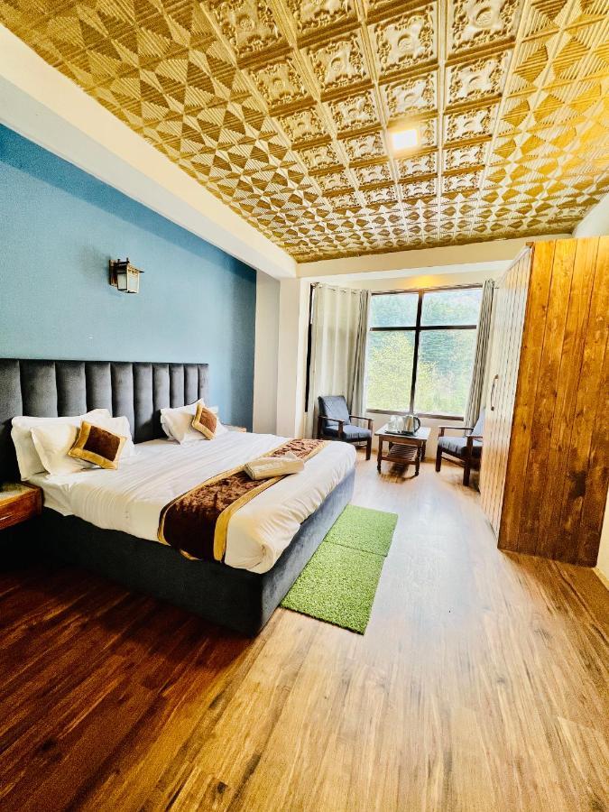 Hotel Link Manali-river View