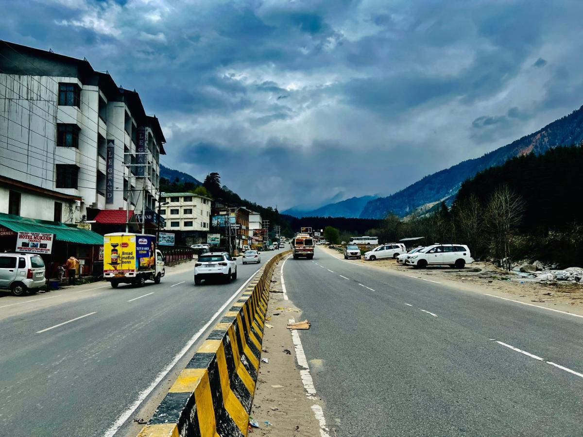 Link Manali-river View Hotel Manali (Himachal Pradesh)