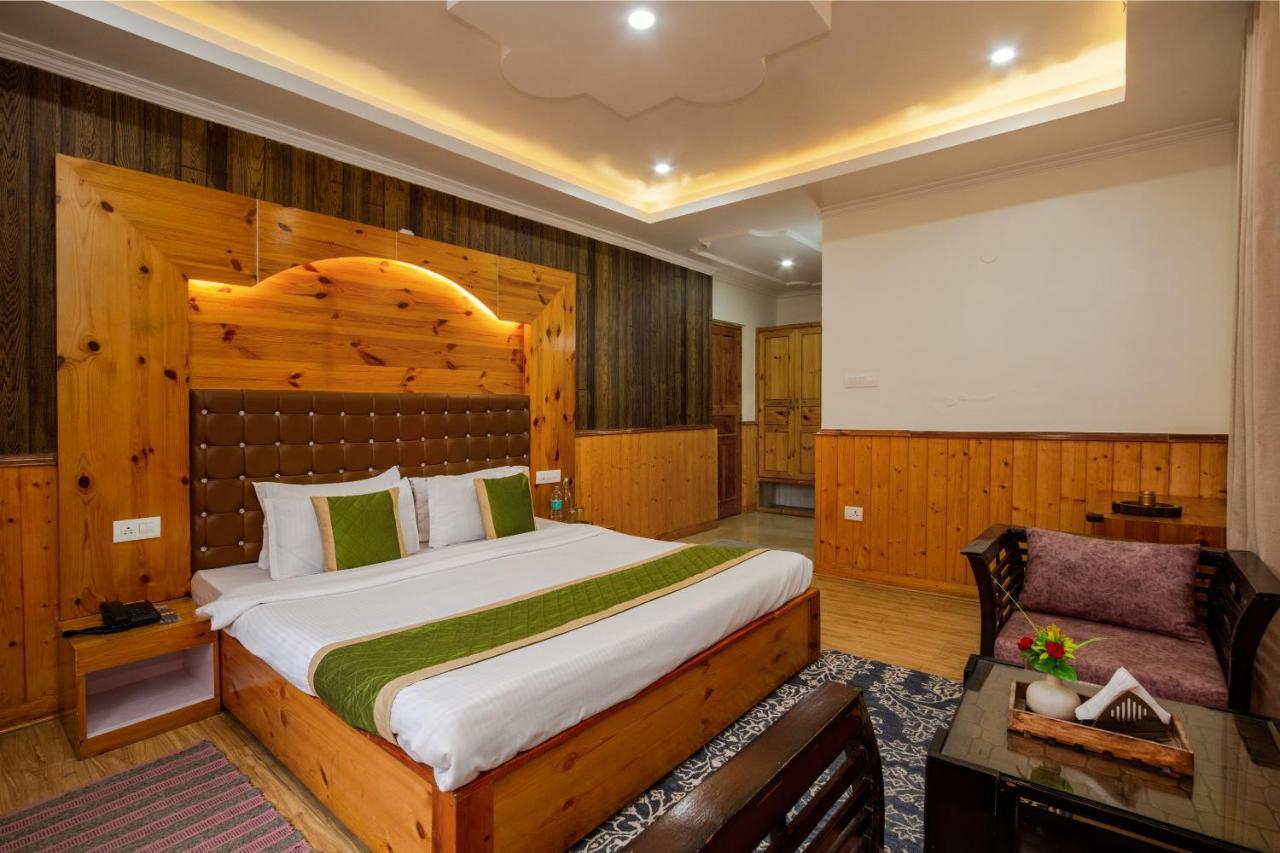 Tripli Conifer Wood Hotel Manali (Himachal Pradesh)