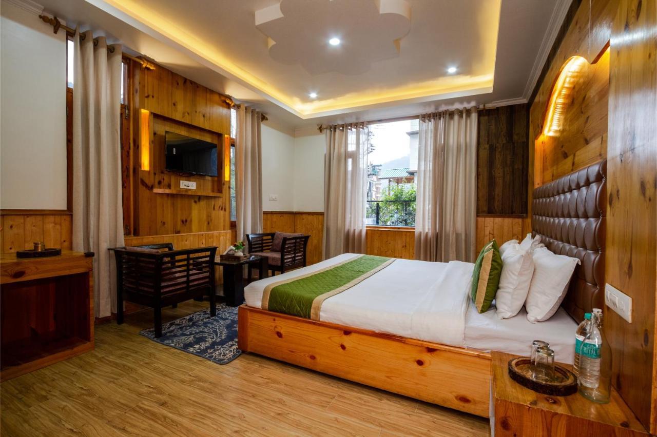 Tripli Conifer Wood Hotel