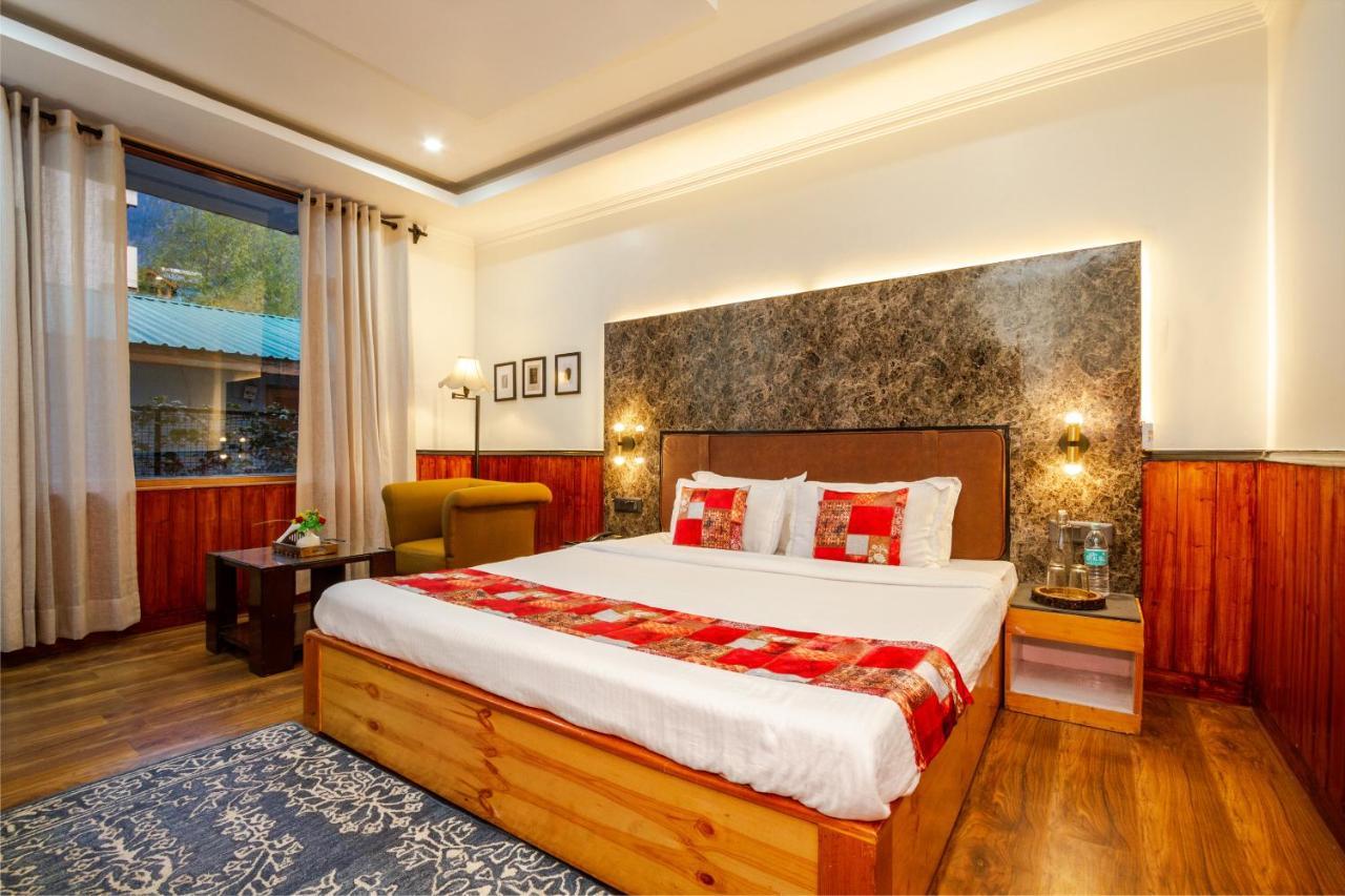 Tripli Conifer Wood Hotel Manali (Himachal Pradesh)
