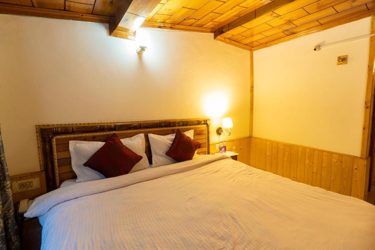 Hotel International -vivaan Manali (Himachal Pradesh)