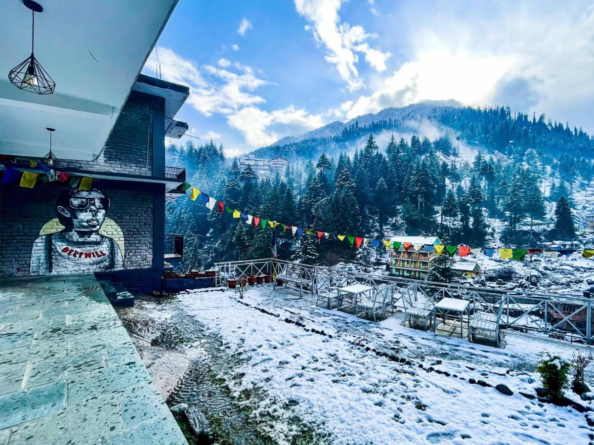 Deephill Stays Hostel Manali (Himachal Pradesh)