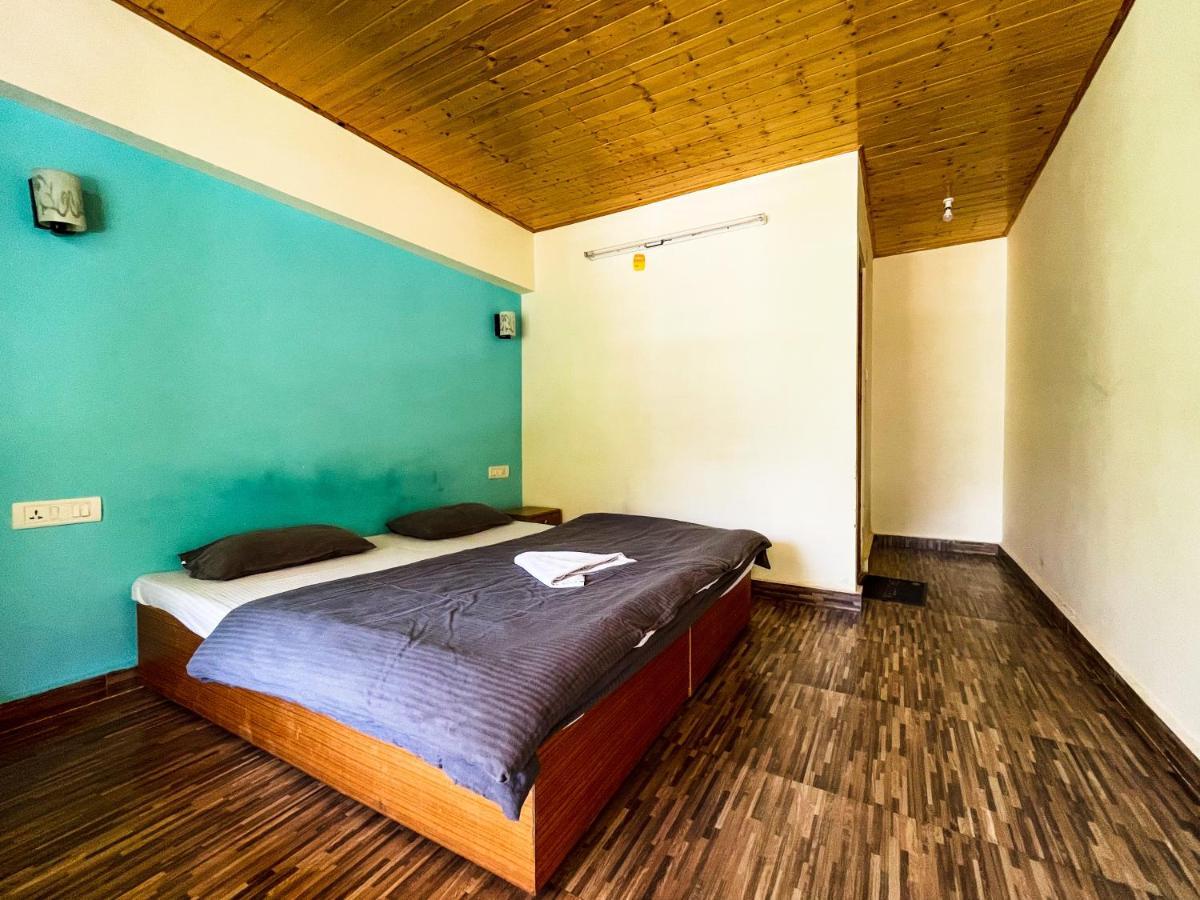 Hostel Deephill Stays *