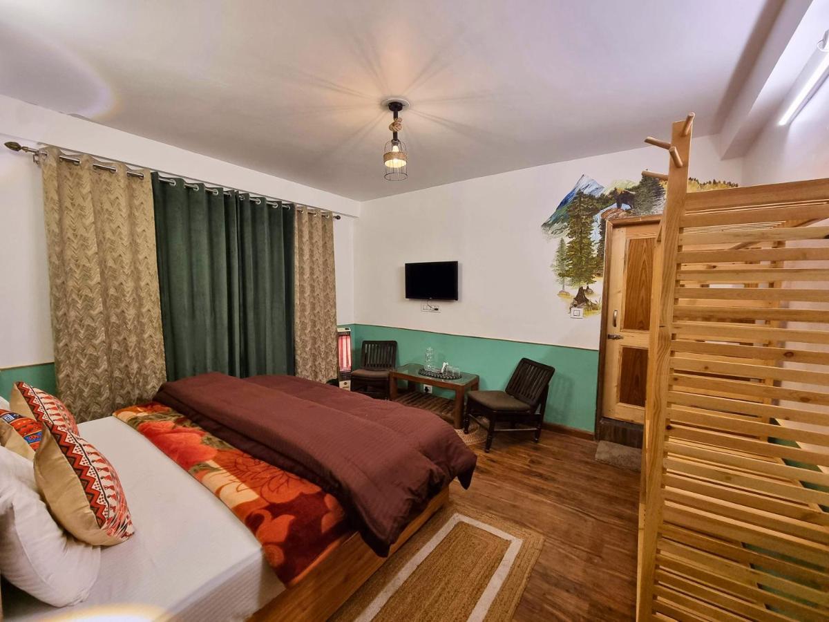 Hostel The Bunker Burwa