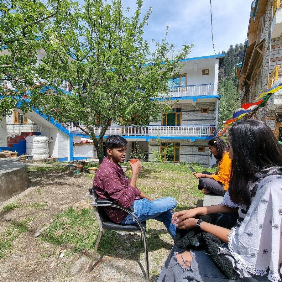 The Bunker Burwa Hostel Manali (Himachal Pradesh)