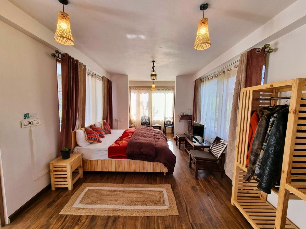 The Bunker Burwa Hostel Manali (Himachal Pradesh)