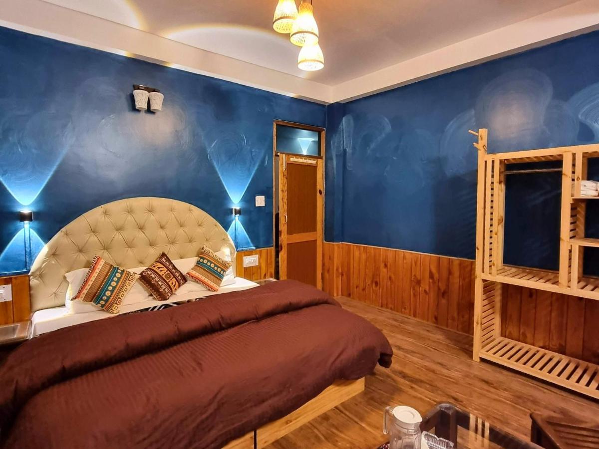 Hostel The Bunker Burwa