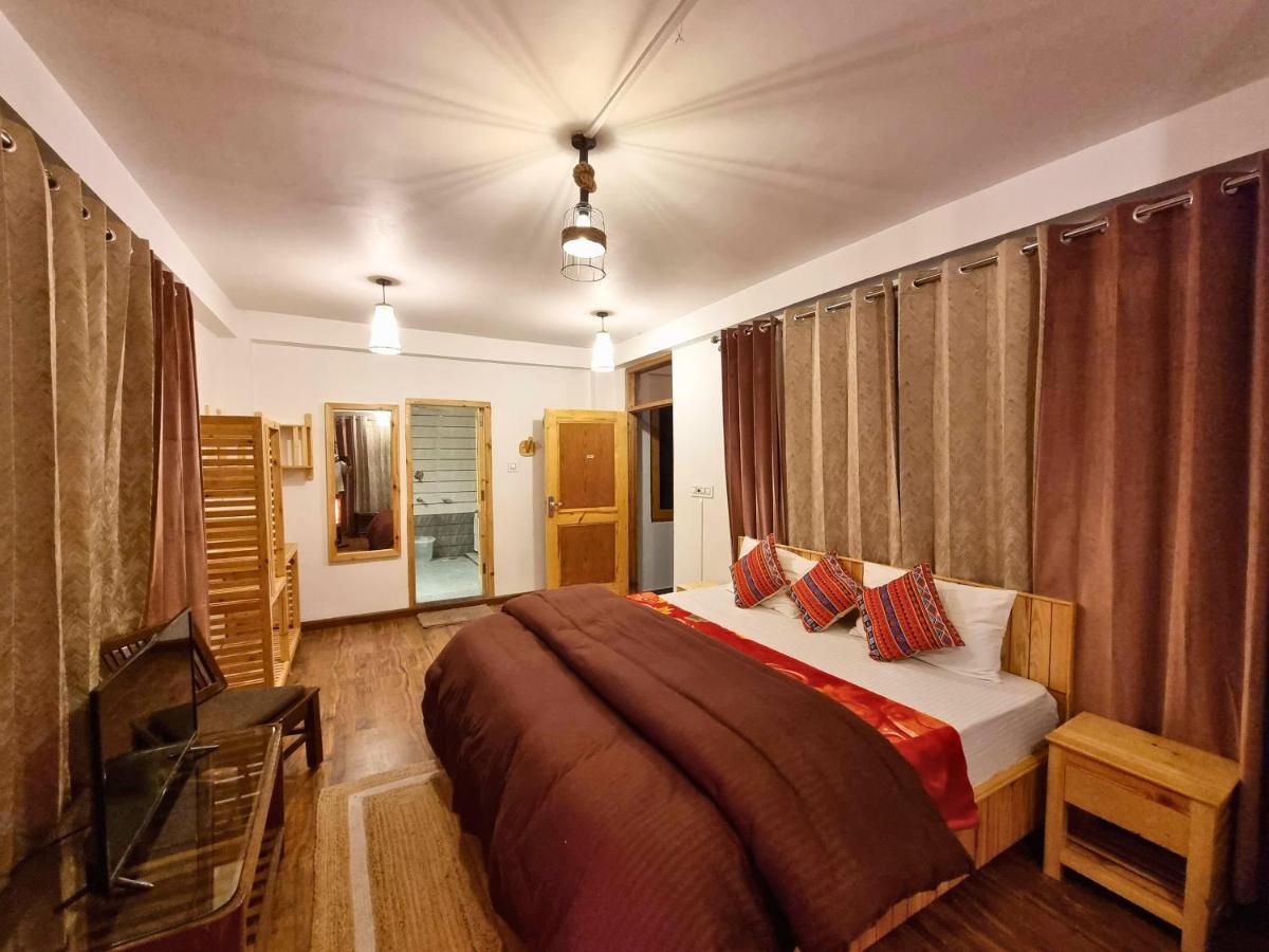 The Bunker Burwa Hostel *