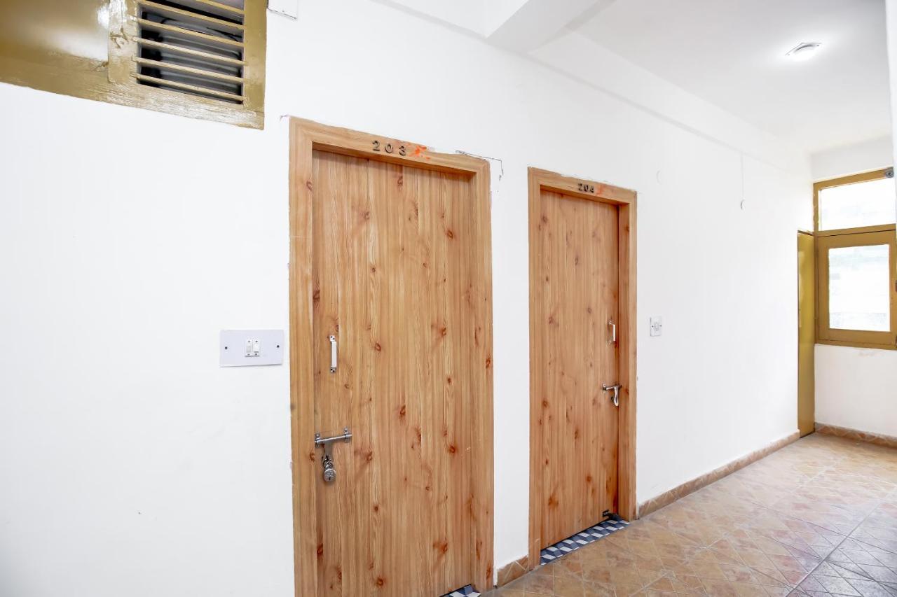 Hotel Ocean Manali- With Beautiful Terrace Near Mall Road Manali (Himachal Pradesh)
