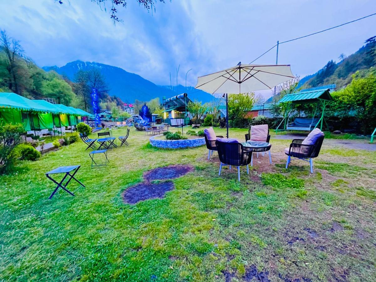 Himalayan Root Swiss Tents - Camping With Bonfire 4*