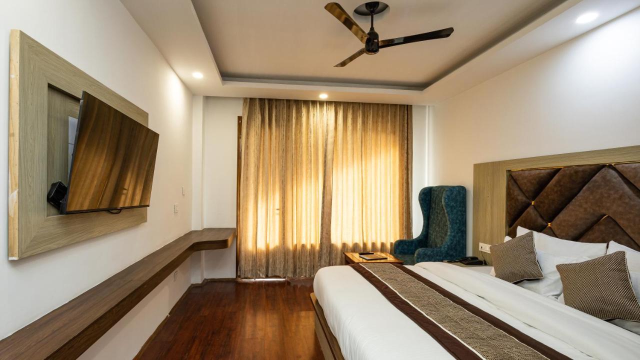 Snow White Regency, Hotel 4*