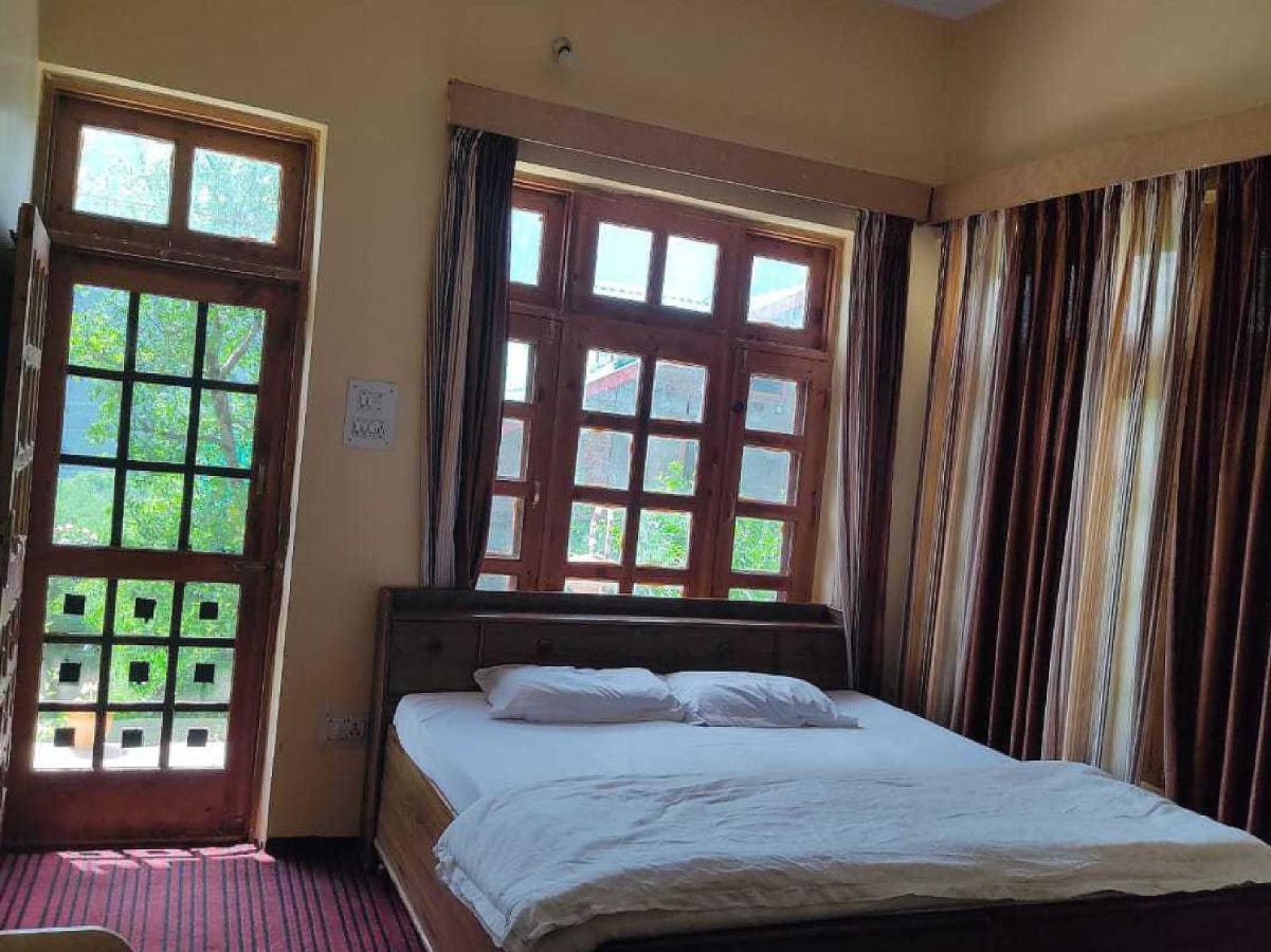Apartment Pop Shanti Kunj Orchard Cottge