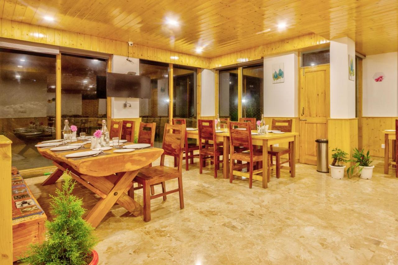Hotel La Aero In Snow Mountains Manali (Himachal Pradesh)