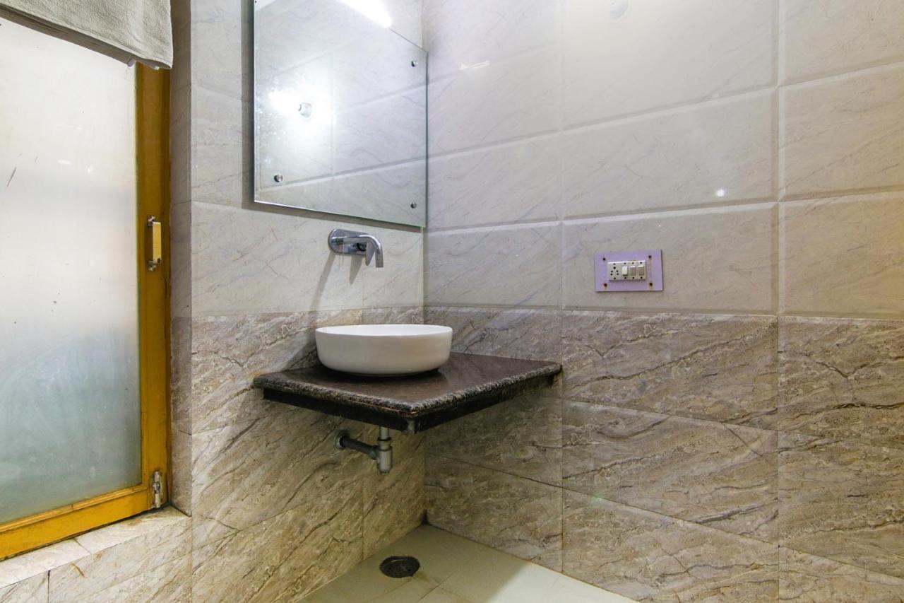 Hotel Fabhotel Negis Shivalay