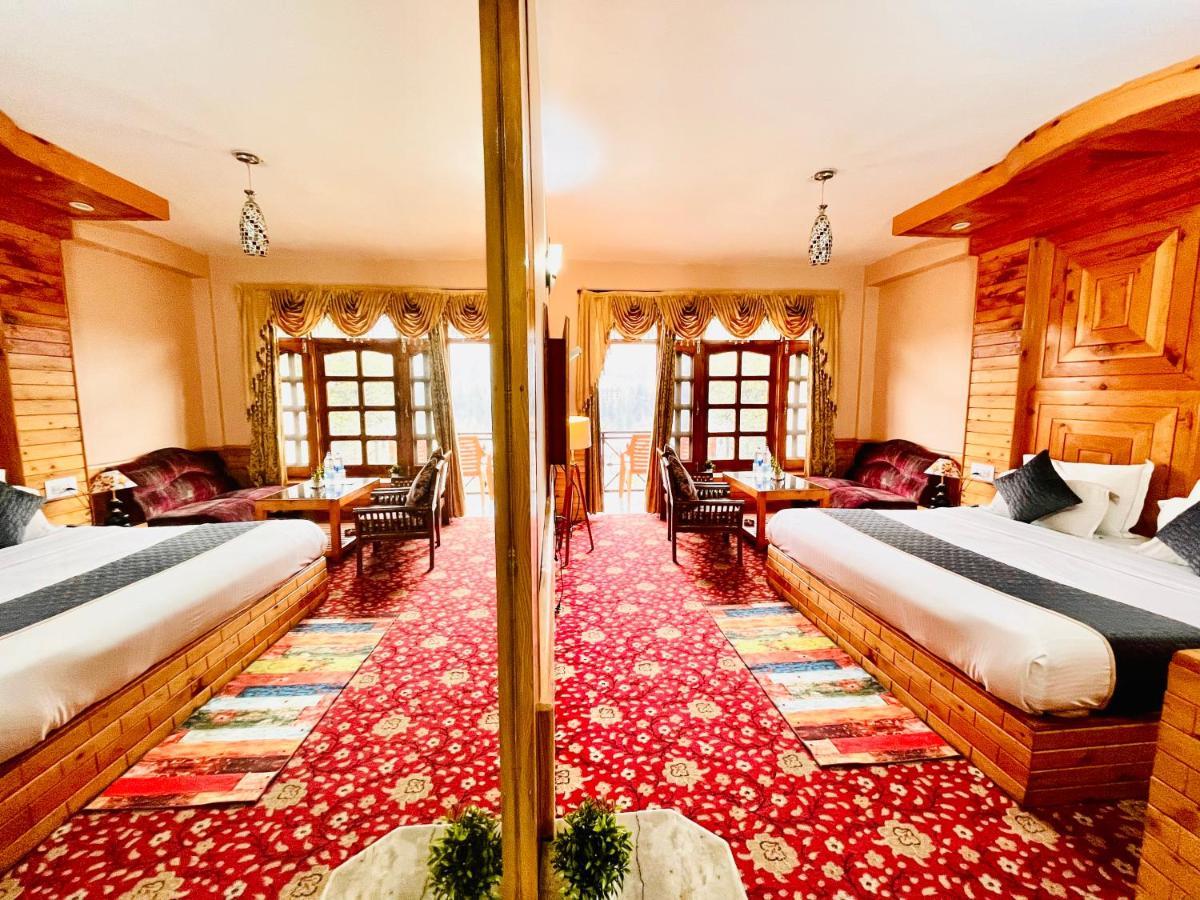 Hotel Hollywood, !! Awarded !! Rated !! River View !! Luxury 4*