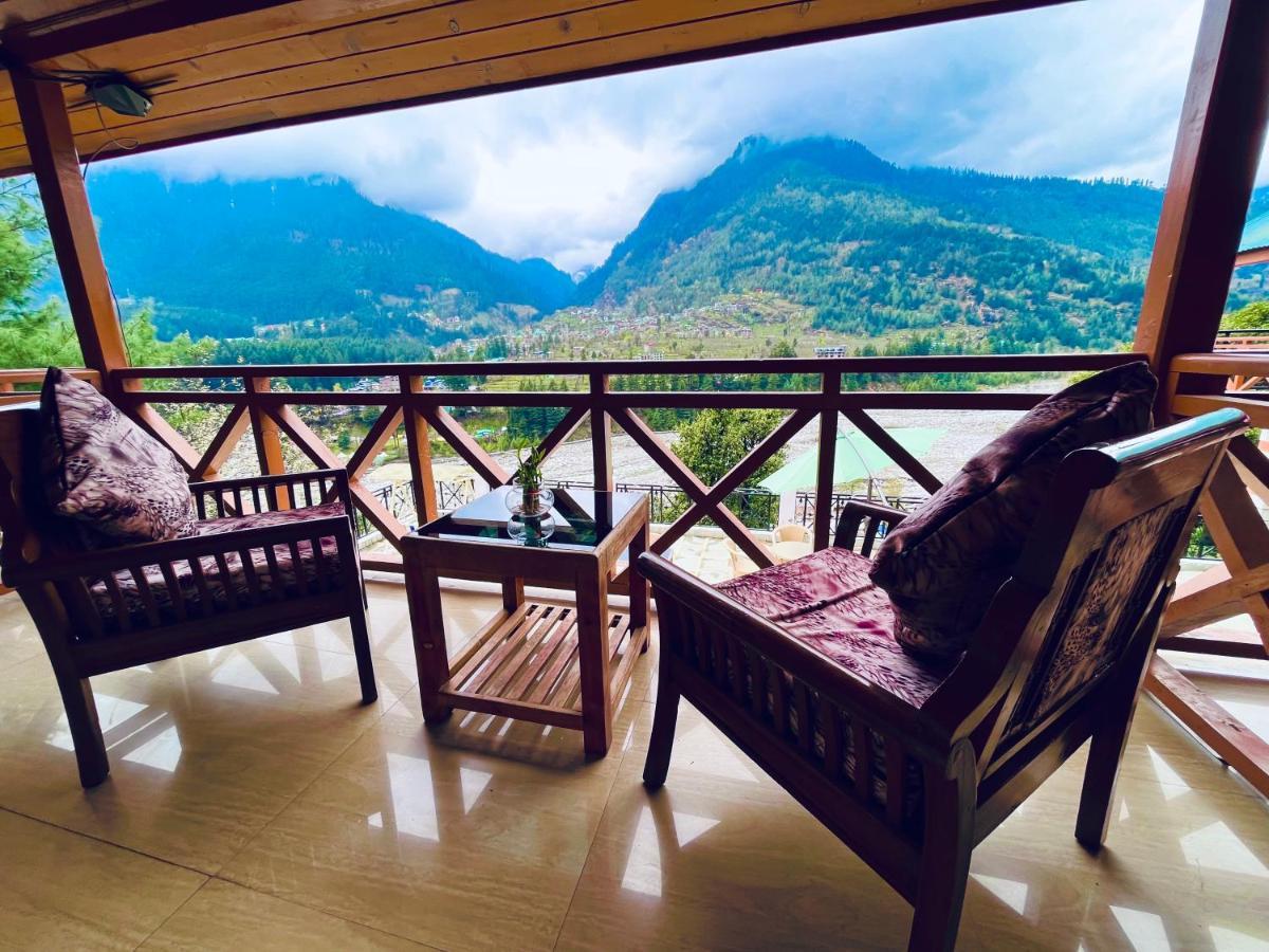 Hollywood, !! Awarded !! Rated !! River View !! Luxury 4* Manali (Himachal Pradesh)