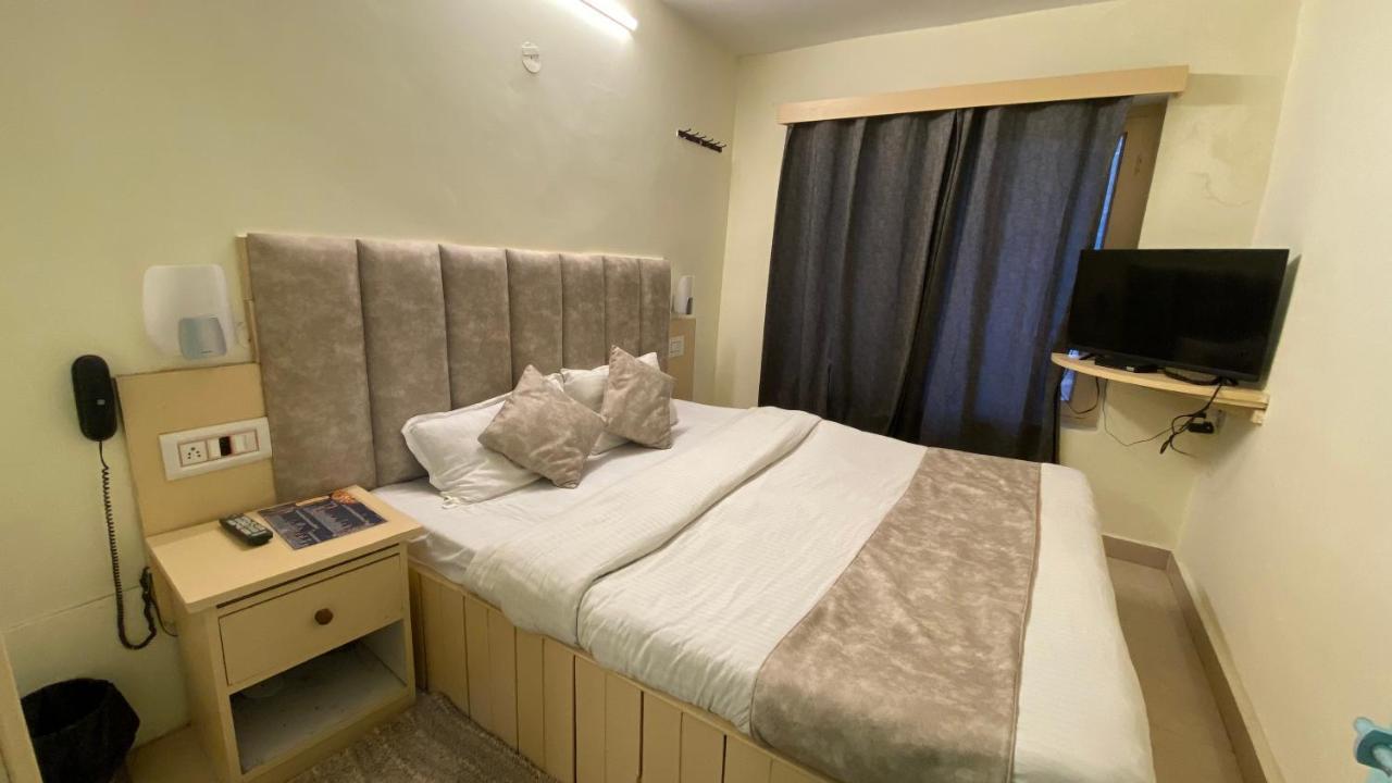 New Meadows Hotel 4*