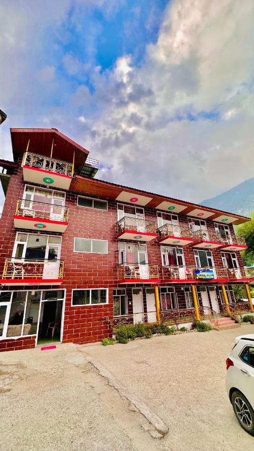 Manu Vatika Near Mall Road, Hotel *