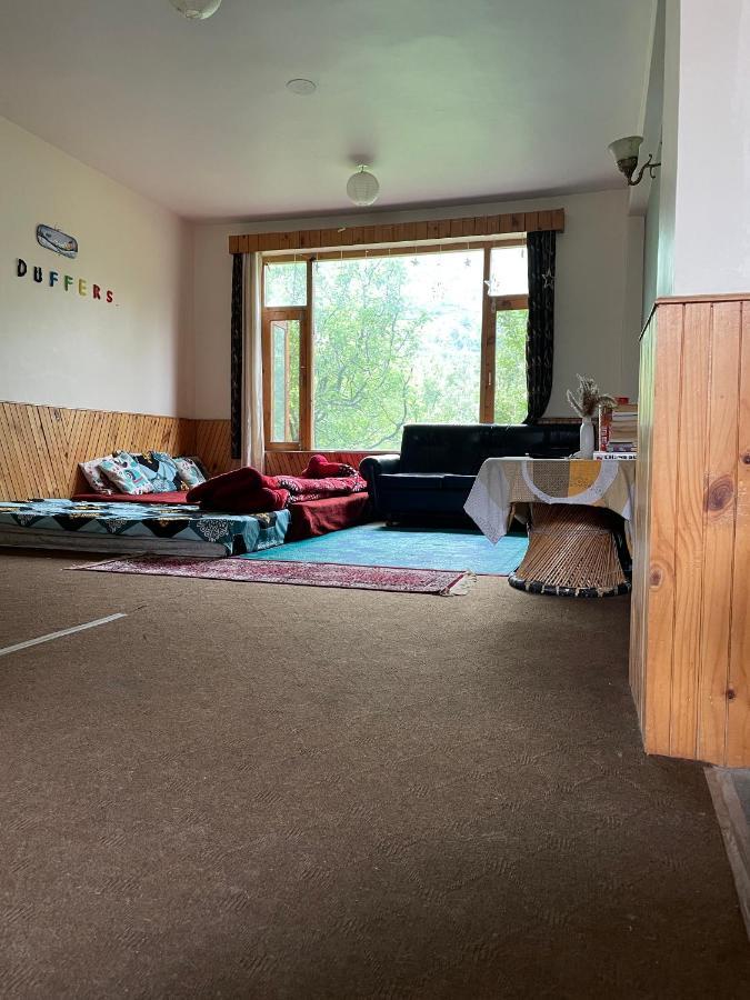 Roomshala 130 Duffers Door Hotel Manali (Himachal Pradesh)