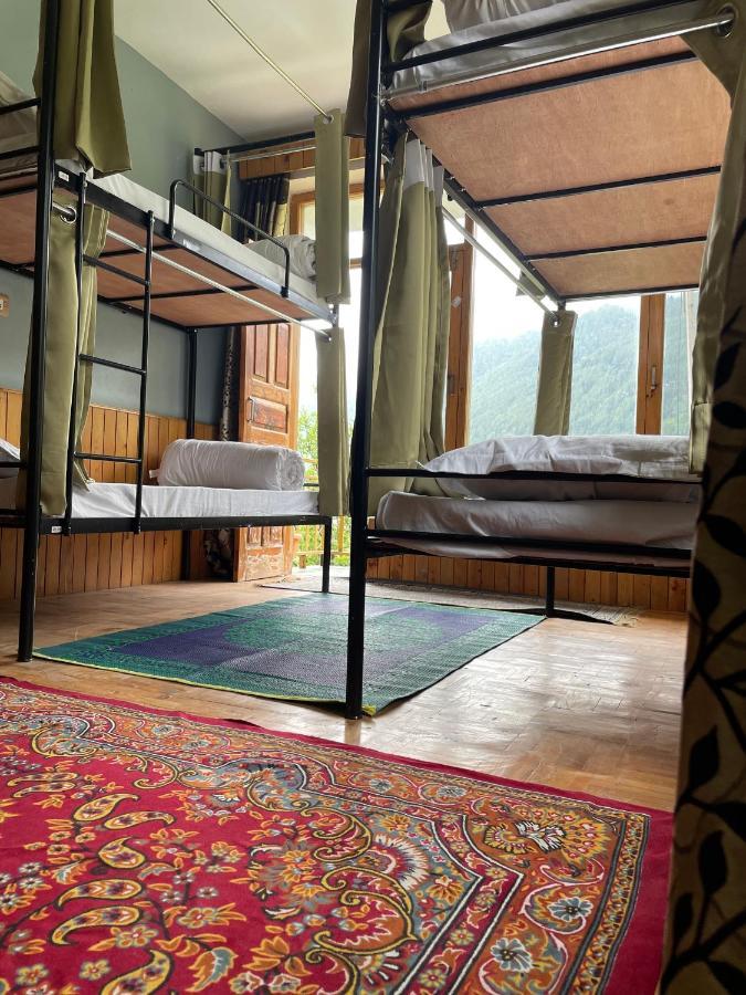 Roomshala 130 Duffers Door Hotel 3*