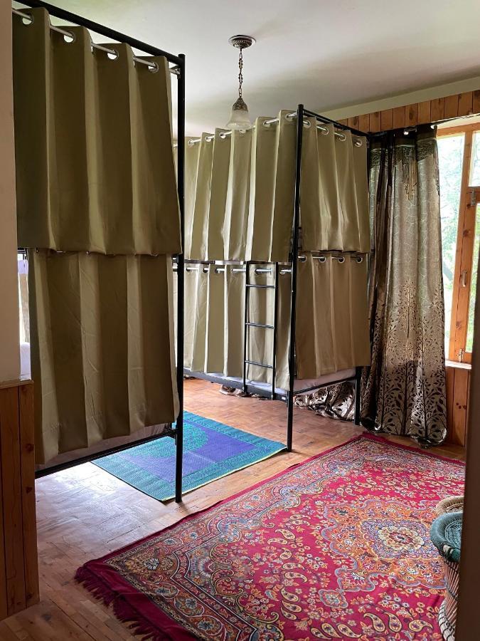 Roomshala 130 Duffers Door Hotel 3*