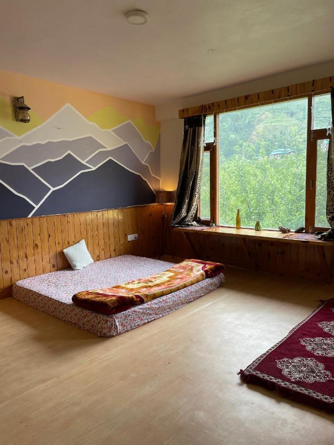 Roomshala 130 Duffers Door Hotel