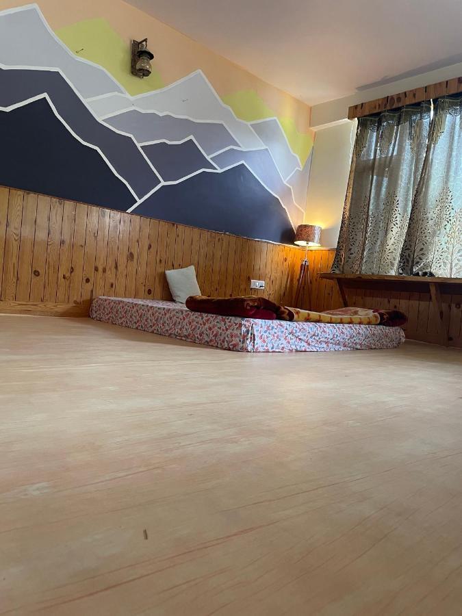 Roomshala 130 Duffers Door