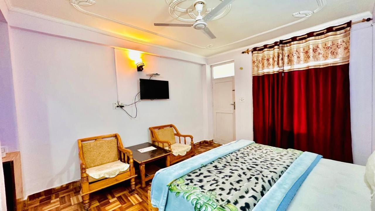 Manu Vatika Near Mall Road, Hotel Manali (Himachal Pradesh)