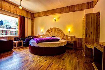 Apple Paradise Hotel 4*