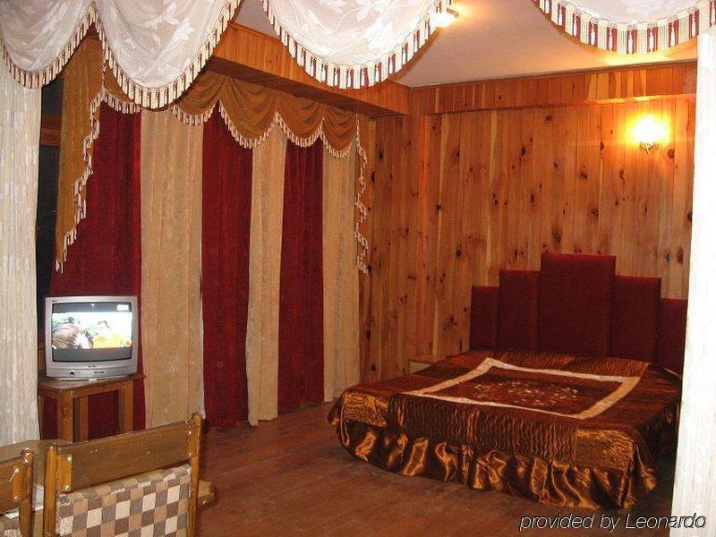 Sarthak Resorts-reside In Nature With View, 9 Kms From Mall Road Resort