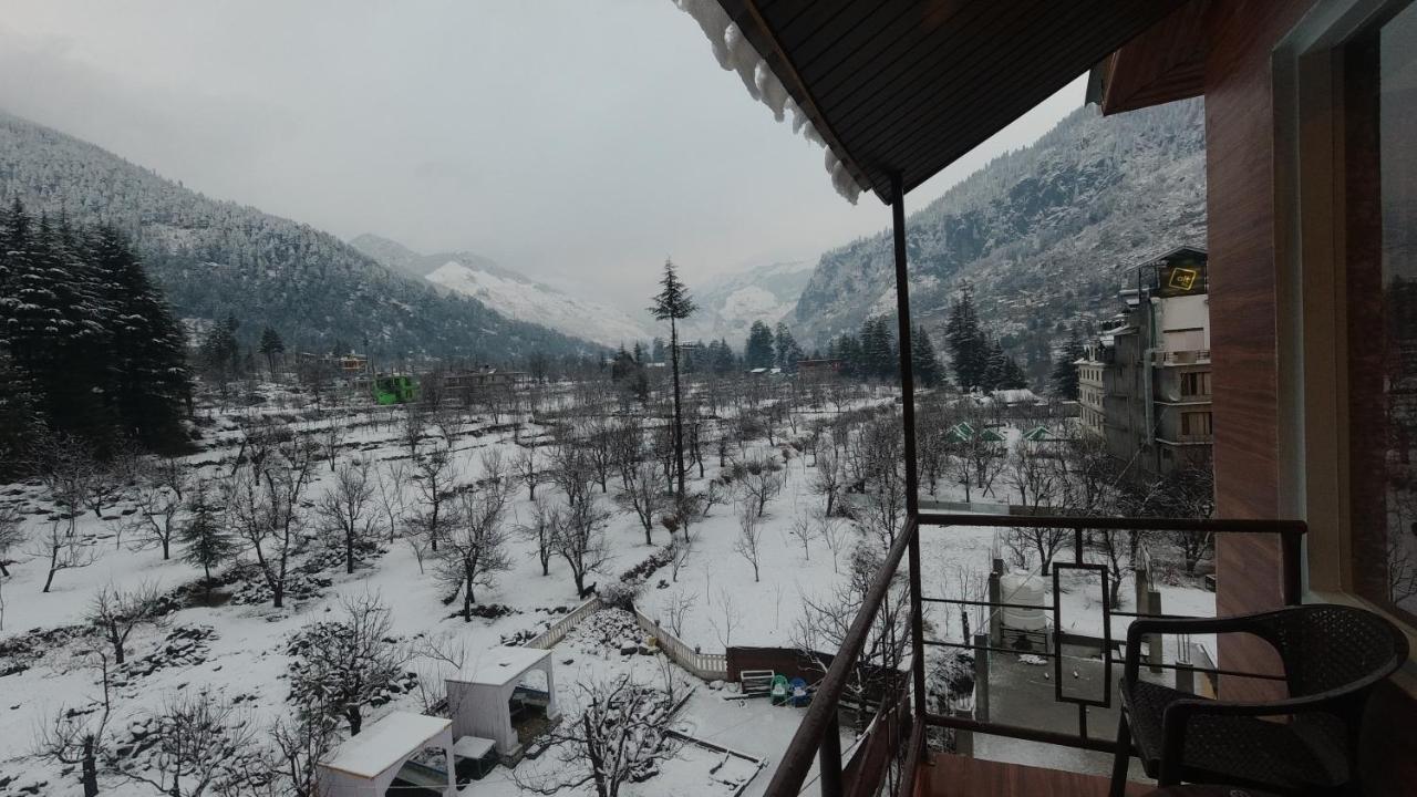 Apple Flower By Mall Road Hotel Manali (Himachal Pradesh)