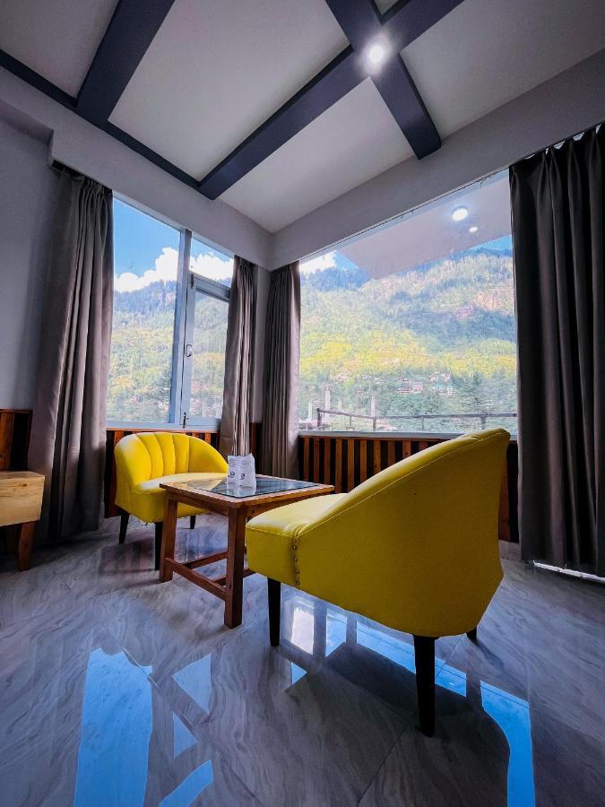 Hotel Apple Flower By Mall Road Manali (Himachal Pradesh)